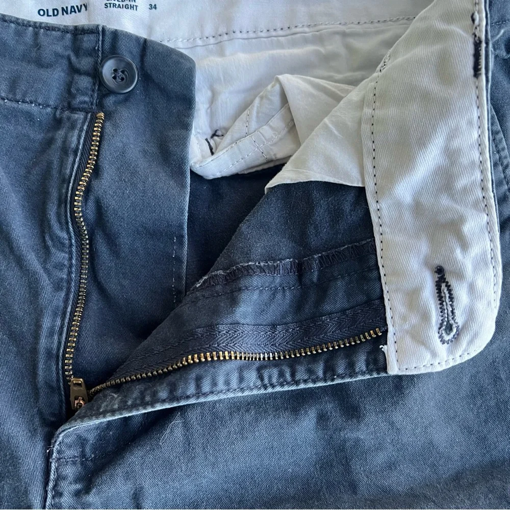 Old Navy “Lived-In Straight” Men's Navy Blue Shorts